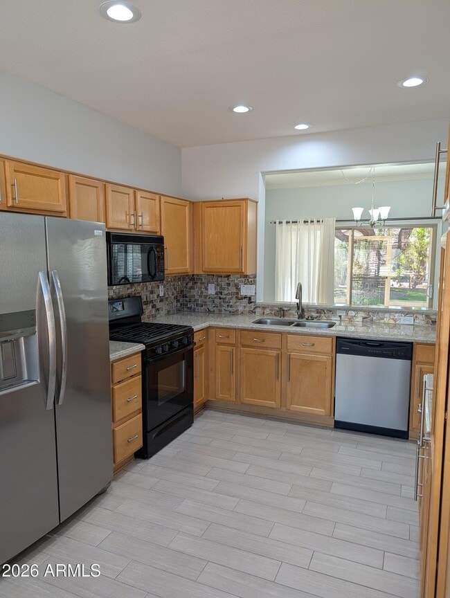 Building Photo - 16225 W Tapatio Dr