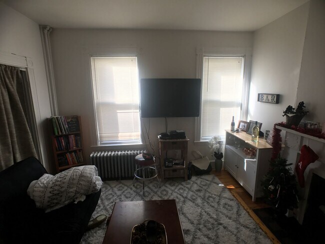 Photo - Allston 1bed / 1bath near BU available September 2026 $2400 House