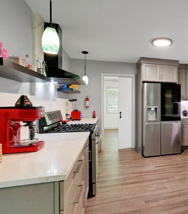 Foto del edificio - Spacious 4BR House in Atlanta