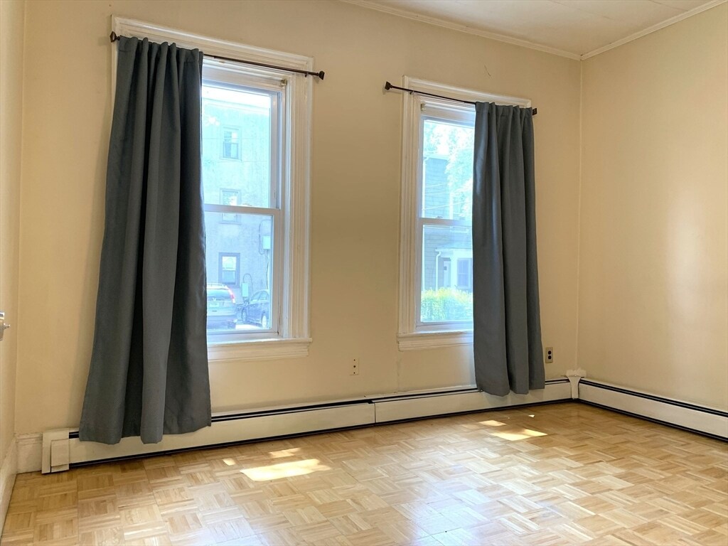 Foto principal - 12 Evergreen Sq