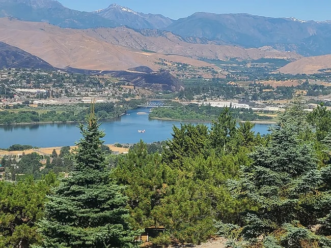 Foto del edificio - 2467 Twin Peaks Vw