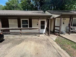 Building Photo - 524 E Ridgely Ave