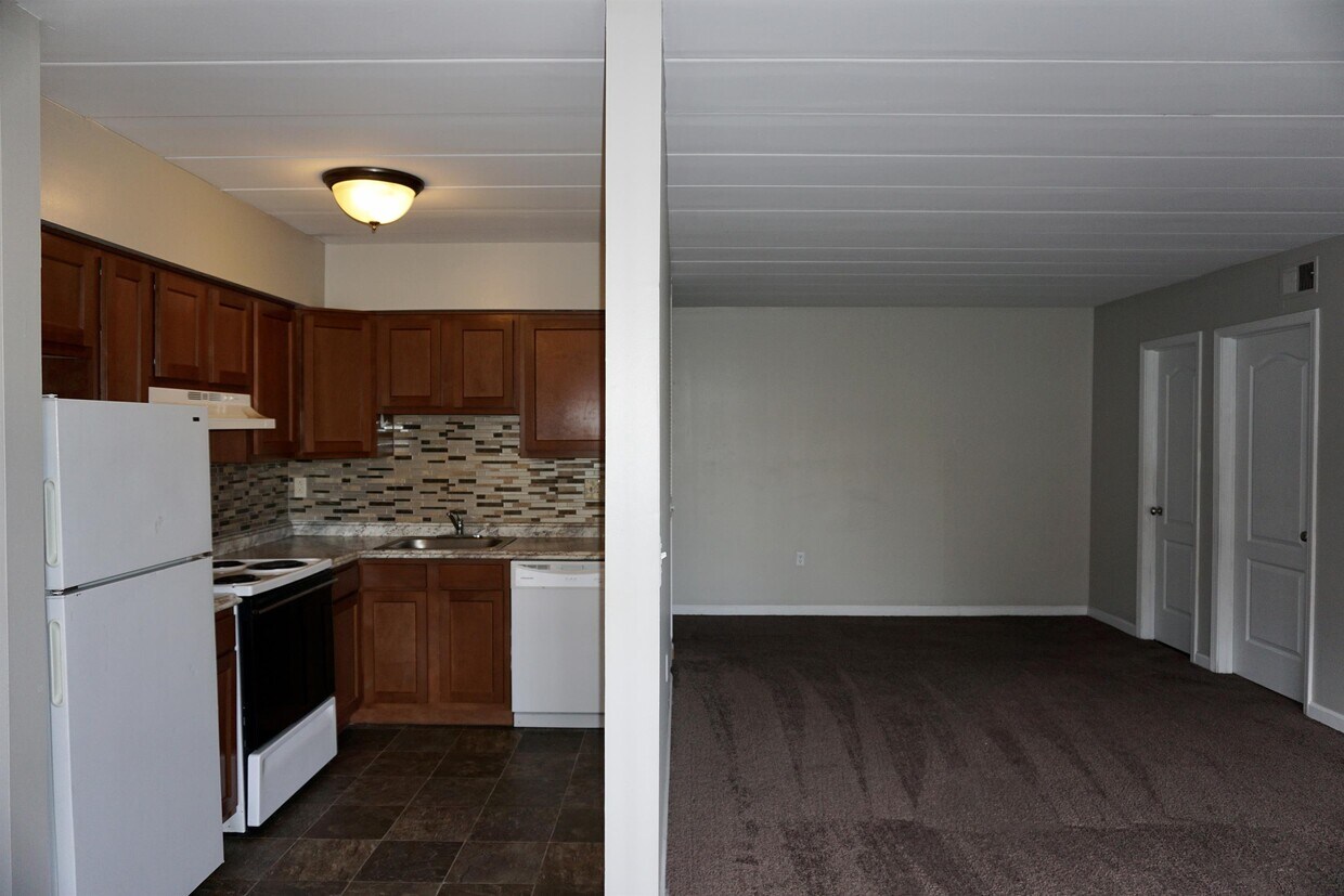 501 Mifflin Ave Unit 9, Wilkinsburg, PA 15221 Room for Rent in