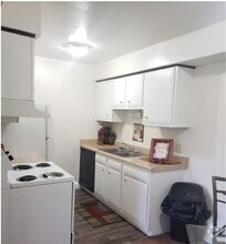 Building Photo - Sugartree Apartments