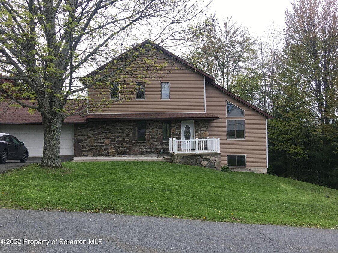 Primary Photo - 807 Puritan Rd