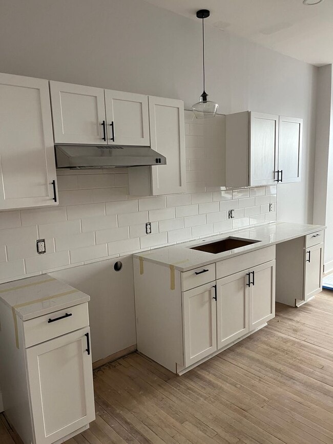 Photo - 1030 S Holmes St Apartment