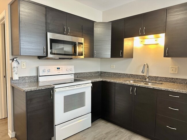 Foto del edificio - 9709 W Lorraine Dr