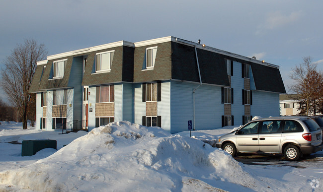 Building Photo - Springbrook Apartments