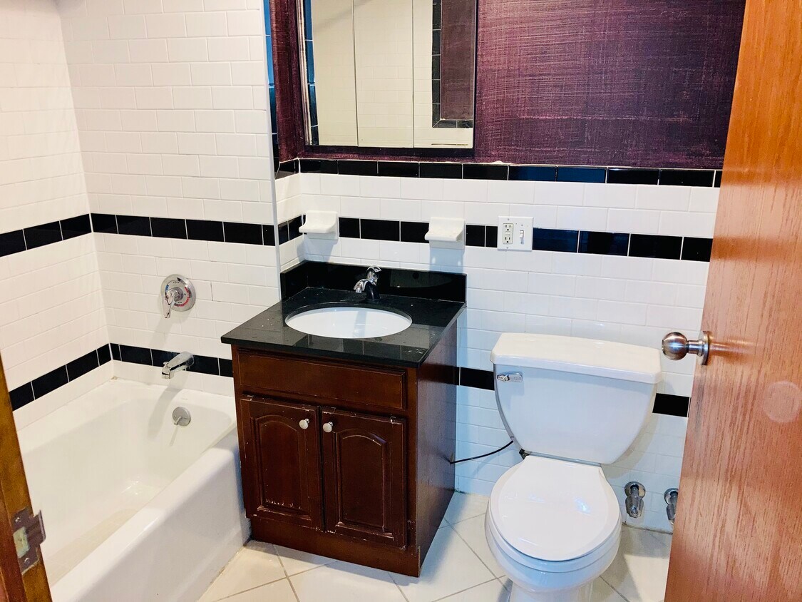 Foto principal - 104 Pulaski St