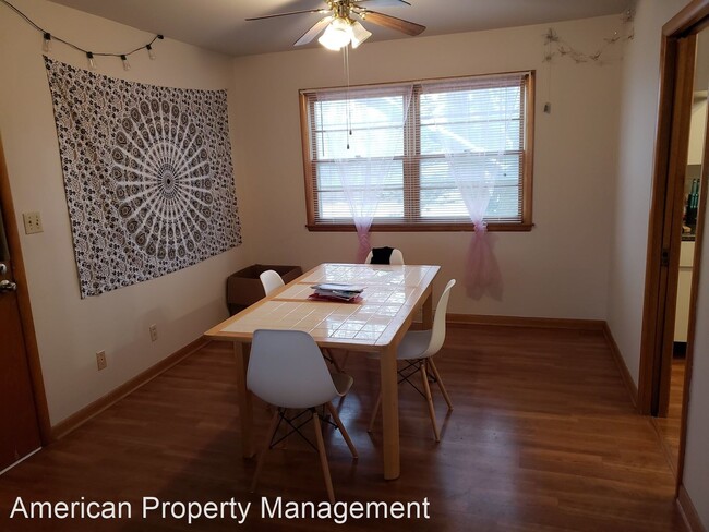 Building Photo - 4 br, 3 bath House - 711 Midland Ave.
