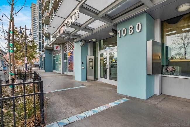 Building Photo - 1080 Park Blvd