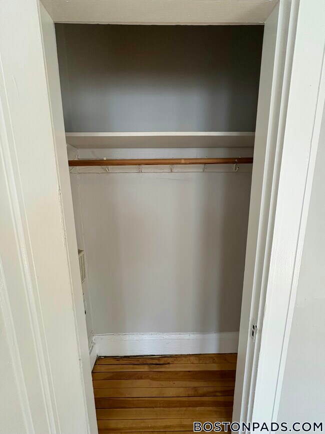 Building Photo - 1 Kingsley Terrace