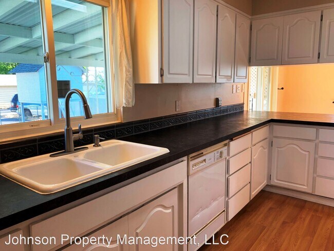 Foto del edificio - 3 br, 1 bath House - 1334 W. Columbia Ave.