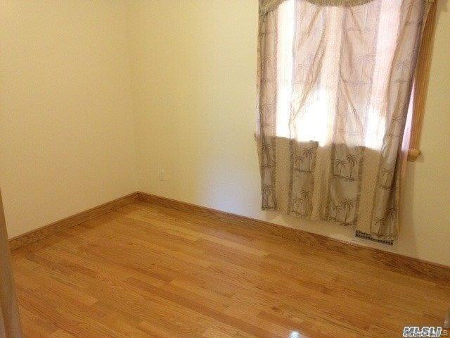 Foto del edificio - 43-15 222nd St