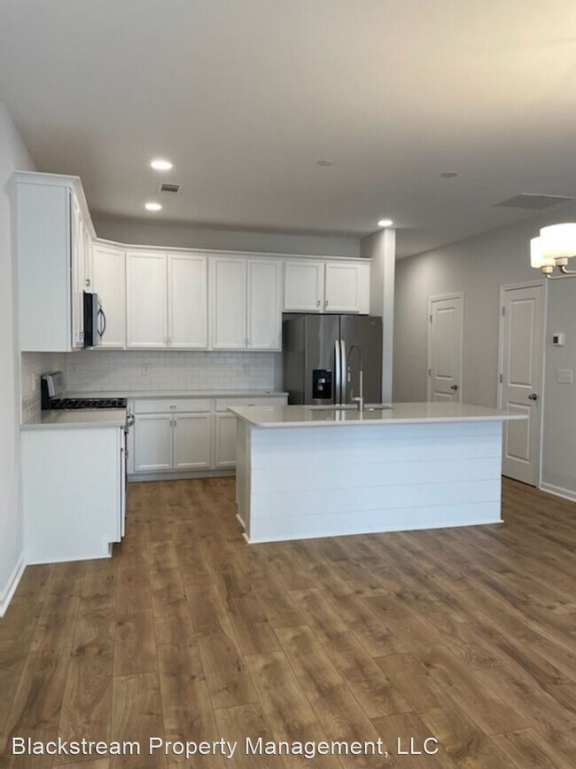 Building Photo - 3 br, 2.5 bath House - 111 Turfway Drive