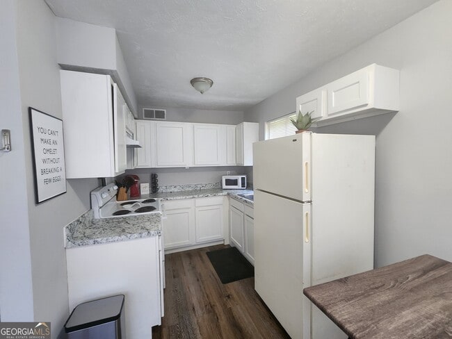 Foto del edificio - 917 Oakview Ave