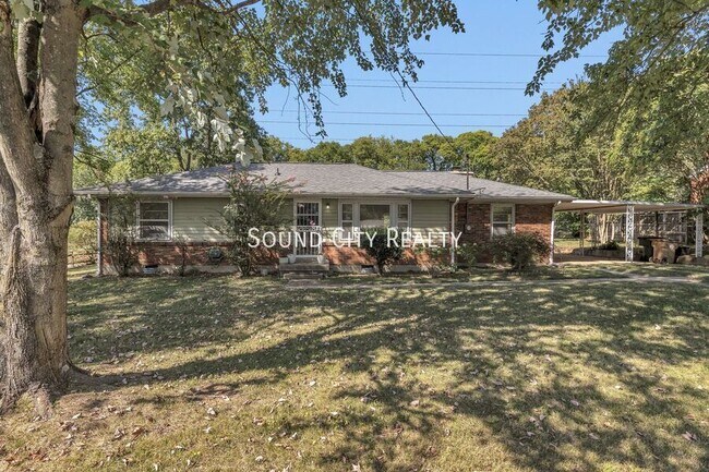 Foto del edificio - 2626 Woodberry Dr