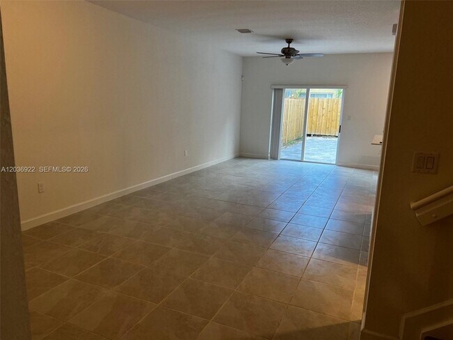 Foto del edificio - 1120 SE 26th Ct