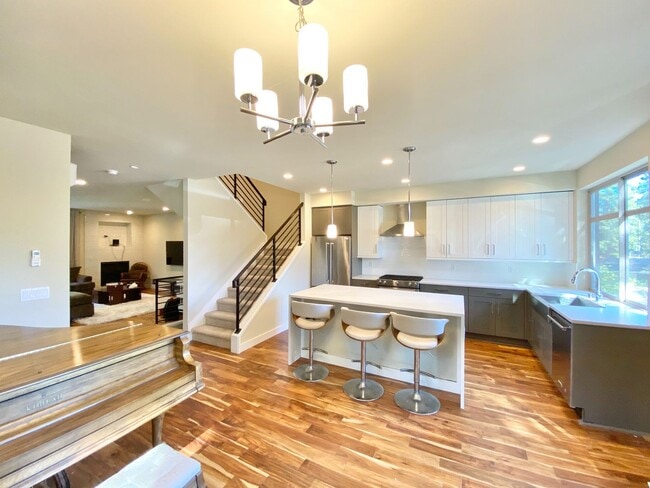 Building Photo - Built in 2017 – Stunning Modern Home for R...