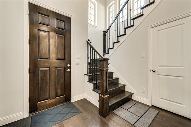 Building Photo - 2480 Cathedral Dr