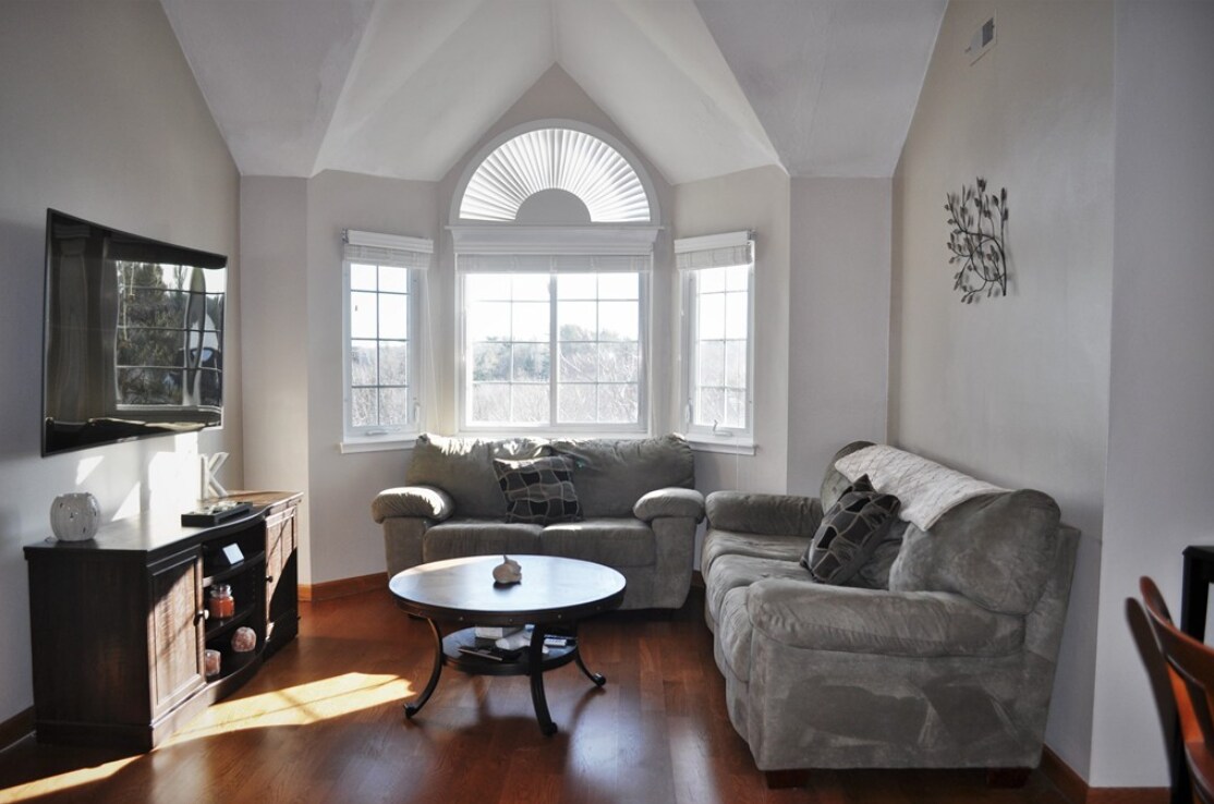 Primary Photo - 159 Tall Oaks Dr