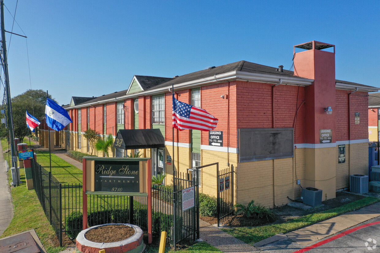 Primary Photo - RIDGE STONE APARTMENTS