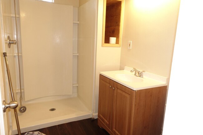 Building Photo - 66 Birch Ln