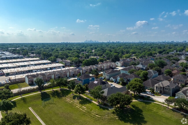 Downtown Houston is a short drive away from residents of Spring Branch.