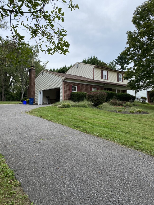 Exterior of house - 1616 Briggs Chaney Rd