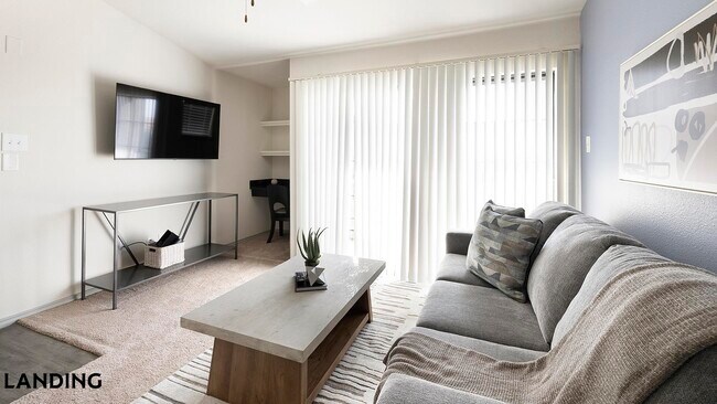 Foto del edificio - 17811 Vail St