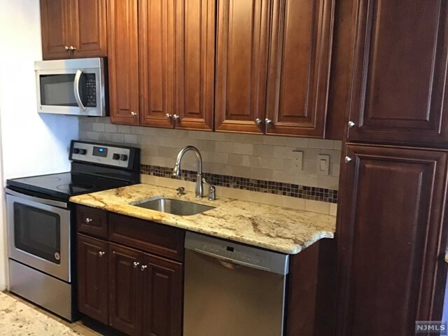 Building Photo - 200 Winston Dr