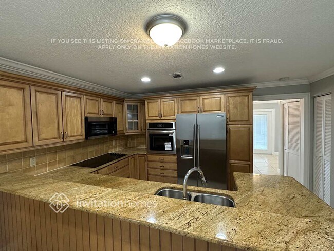 Foto del edificio - 17602 Bridle Ln