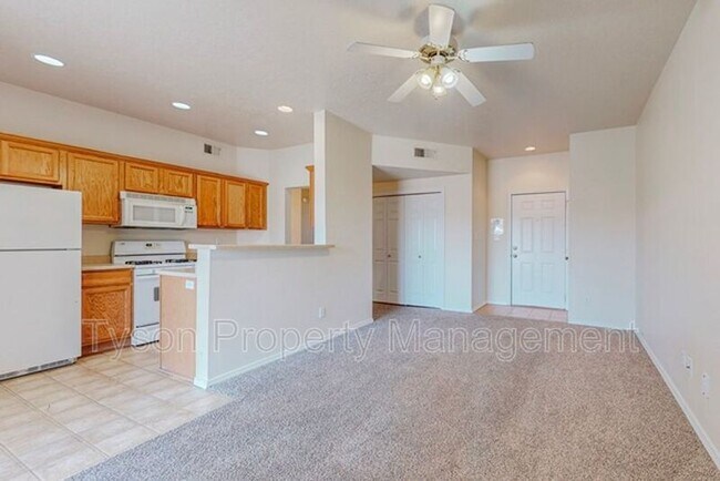Foto del edificio - 4209 Ridgeway Ct