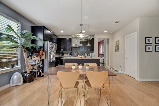 Building Photo - 1207 Blair Way