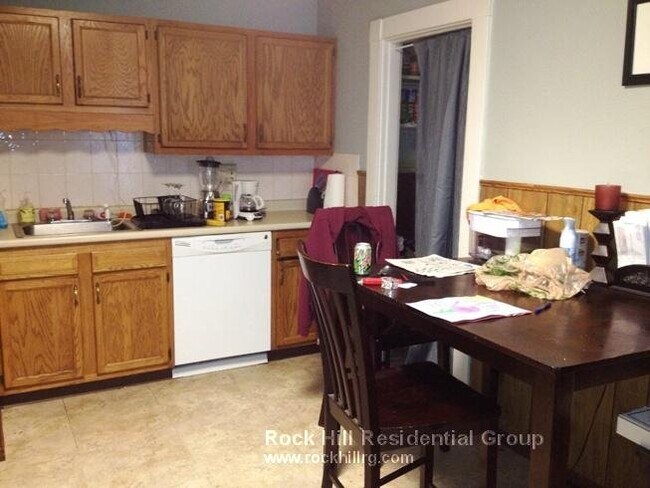 Building Photo - 17 Justin Road Apt #17, Boston, MA 02135 -...