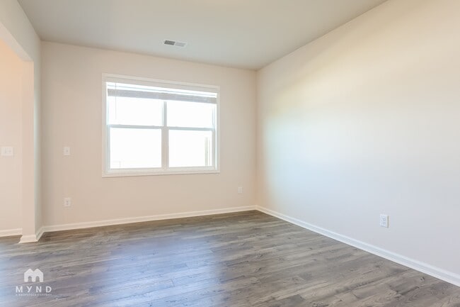 Building Photo - 22 Apricot Ln