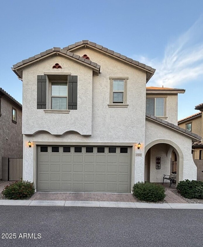 Building Photo - 4656 E Tierra Buena Ln