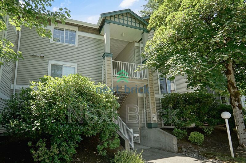 Foto principal - 25235 SE Klahanie Blvd
