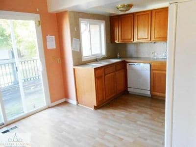 Building Photo - 2126 W Miller Rd