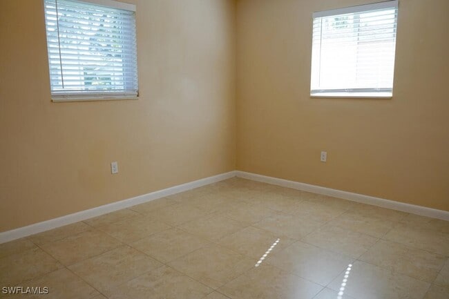 Building Photo - 10701 SW 77th Ct