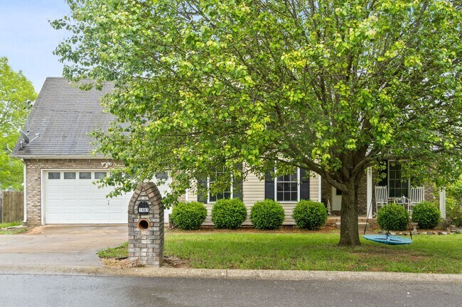 Foto del edificio - Lovely home in Peach Tree - Waiting for you to call home for the Holidays!