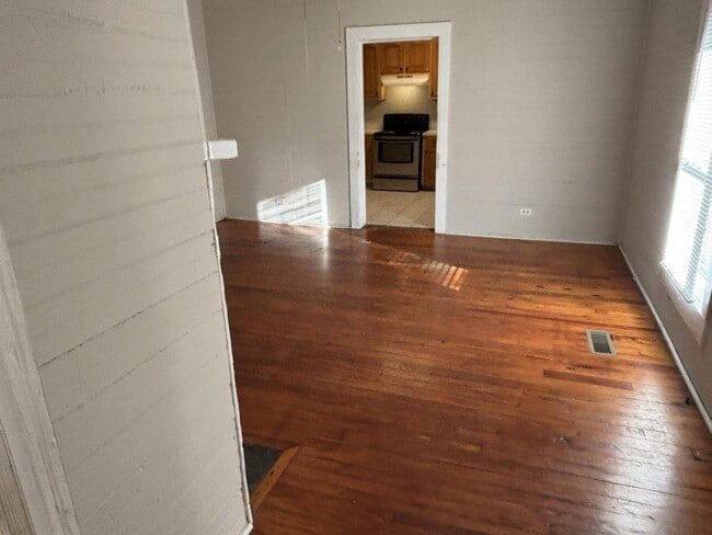 Foto del edificio - 1351 Springer St