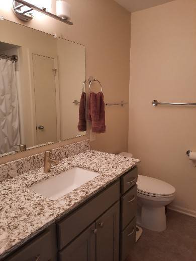Building Photo - Large Duplex on Olde Farm park