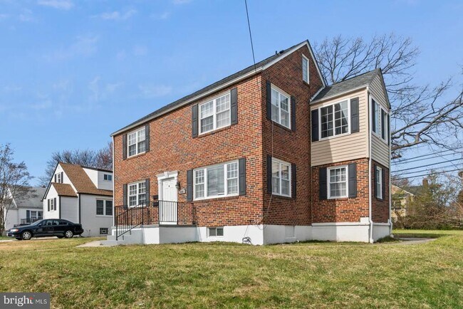 Foto del edificio - 2528 Wendover Rd