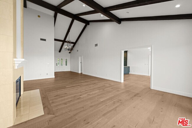 Foto del edificio - 6024 Paseo La Vista