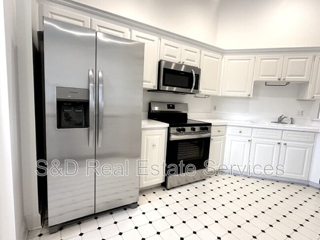 Building Photo - 447 Enclave Pl