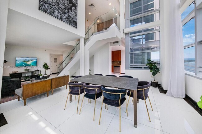 Building Photo - 1395 Brickell Ave