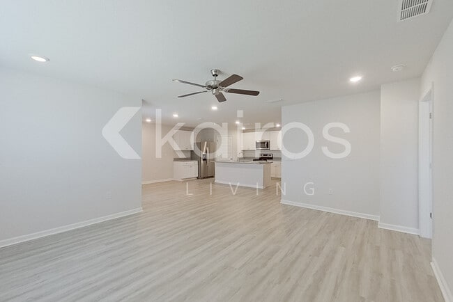 Building Photo - 154 Metalmark Dr