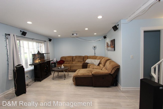 Building Photo - 3 br, 2.5 bath House - 5378 Mt. Alifan Drive