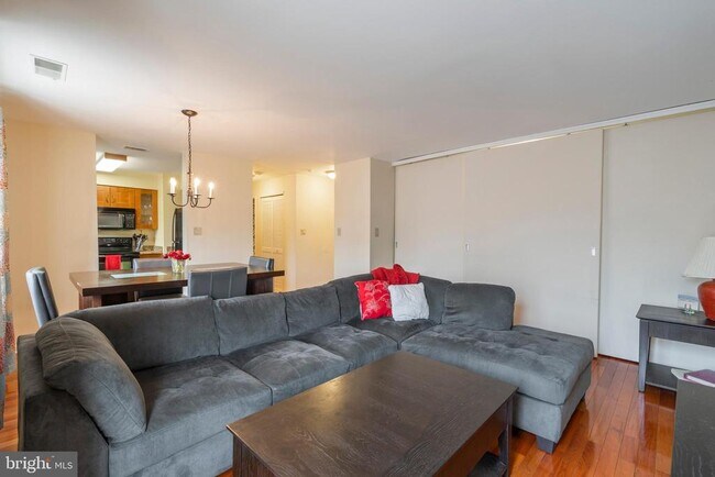 Foto del edificio - 700 Pennock St